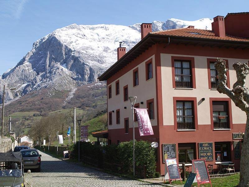 Hotel Plaza Teverga La Plaza Eksteriør bilde